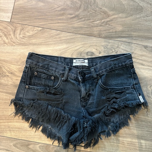 One Teaspoon Black Frayed Jean Shorts size 22 - Picture 1 of 5